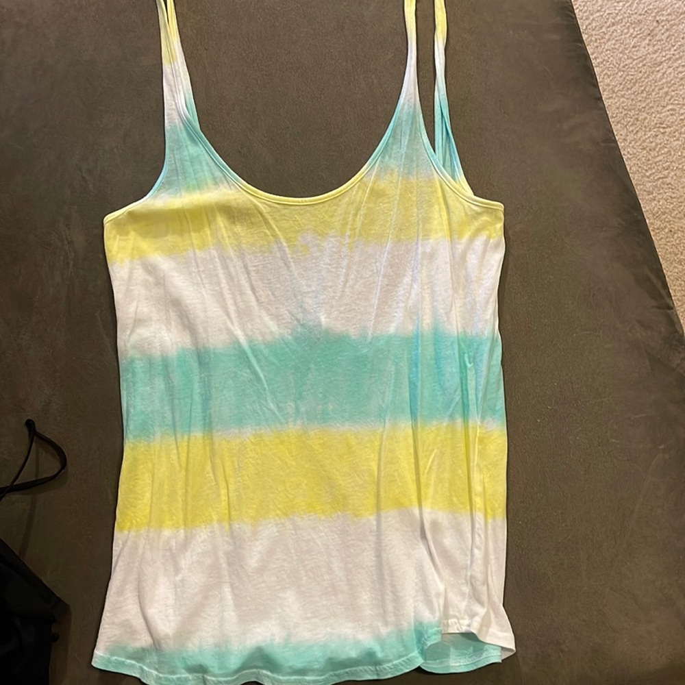 PINK VS Flowy low back tank